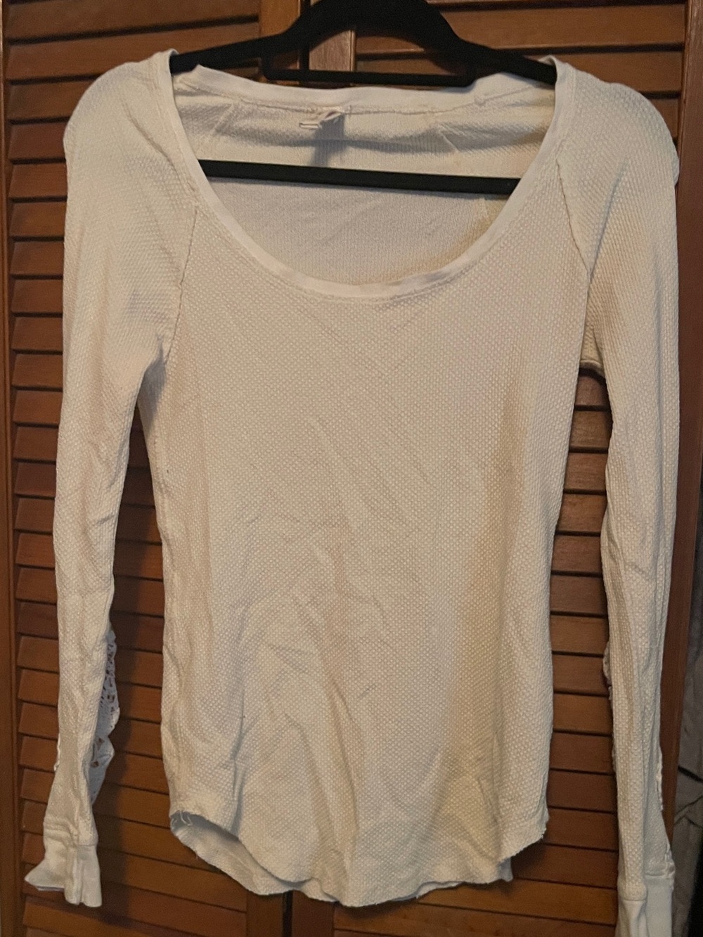 Women's White Long Sleeve Scoop Neck Thermal Top